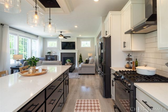 12717 Riverton Road, Grand Haven, MI 49417