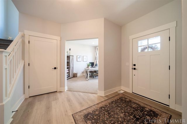12717 Riverton Road, Grand Haven, MI 49417