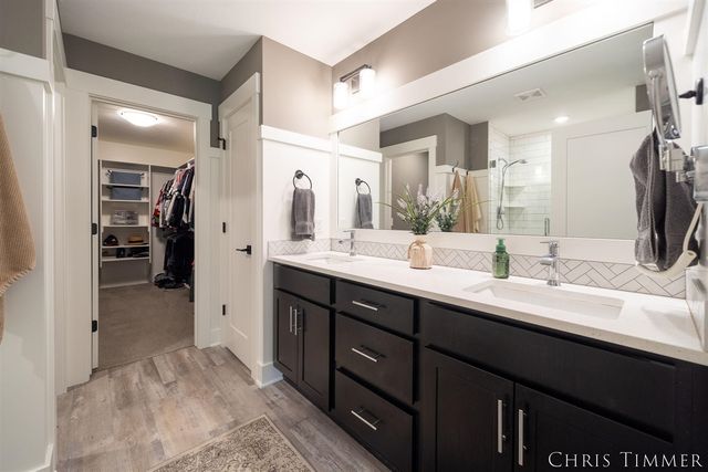12717 Riverton Road, Grand Haven, MI 49417