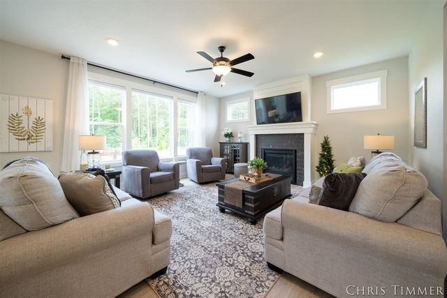 12717 Riverton Road, Grand Haven, MI 49417