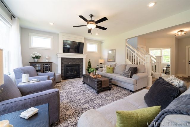 12717 Riverton Road, Grand Haven, MI 49417