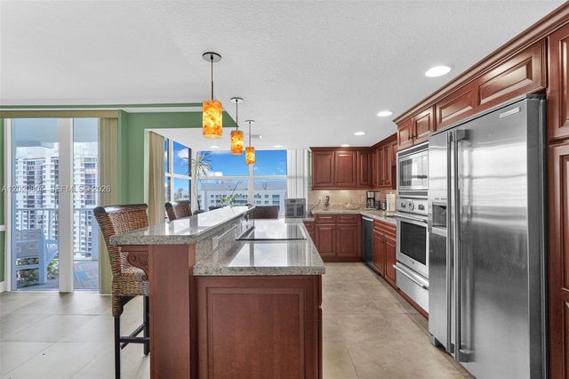 2800 E Sunrise Blvd 17E, Fort Lauderdale, FL 33304