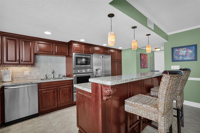 2800 E Sunrise Blvd 17E, Fort Lauderdale, FL 33304