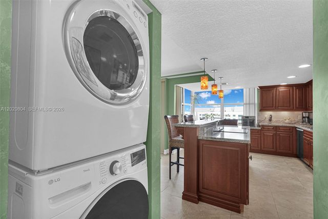2800 E Sunrise Blvd 17E, Fort Lauderdale, FL 33304