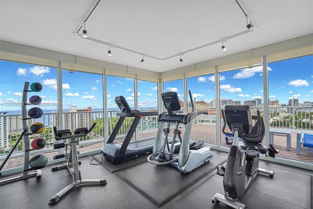 2800 E Sunrise Blvd 17E, Fort Lauderdale, FL 33304
