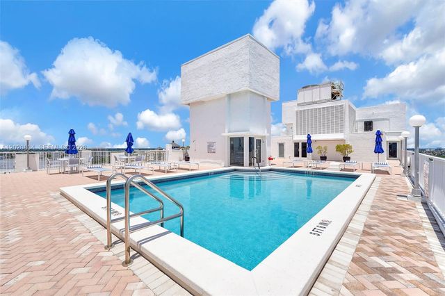 2800 E Sunrise Blvd 17E, Fort Lauderdale, FL 33304