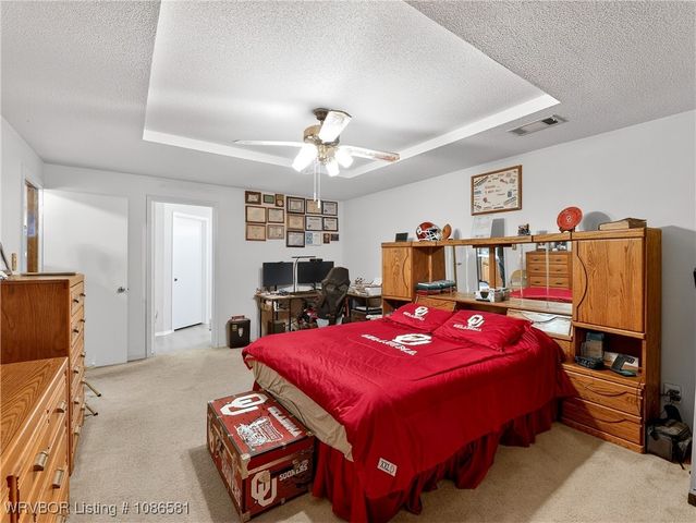 906 N 3rd Terrace, Barling, AR 72923