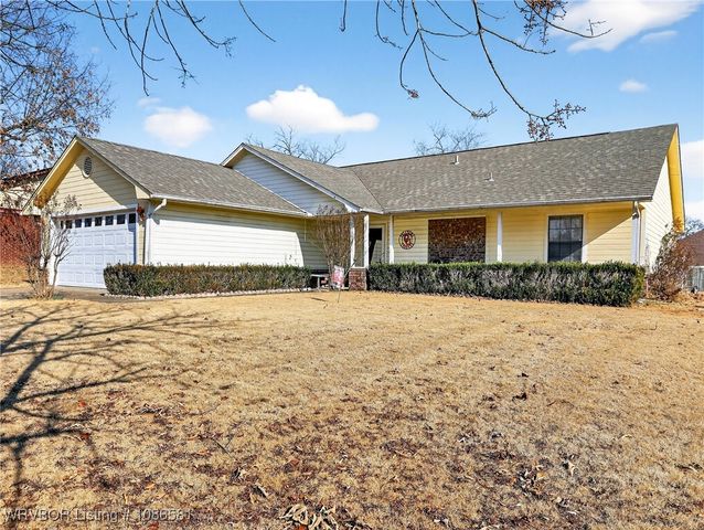 906 N 3rd Terrace, Barling, AR 72923