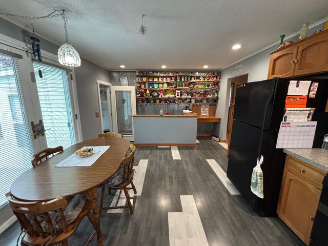 820 Tindolph Avenue S, Thief River Falls, MN 56701