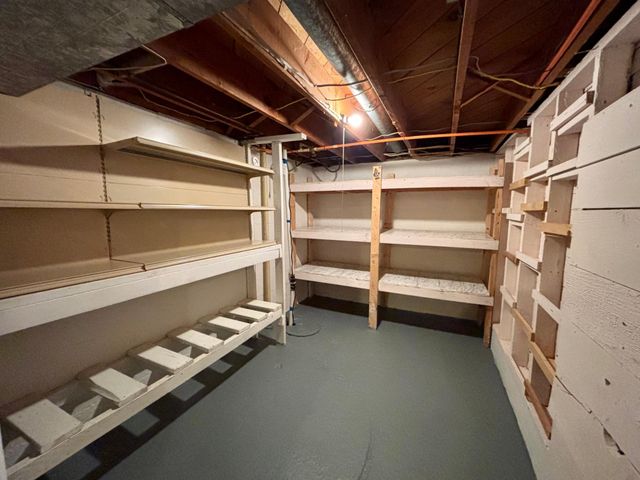 820 Tindolph Avenue S, Thief River Falls, MN 56701