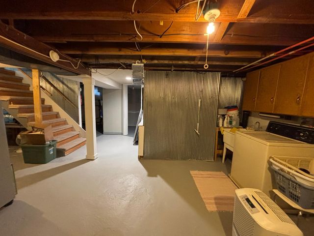 820 Tindolph Avenue S, Thief River Falls, MN 56701