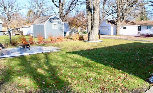 820 Tindolph Avenue S, Thief River Falls, MN 56701