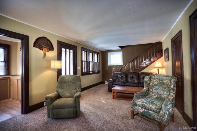 150 W Arch Street, Ironwood, MI 49938