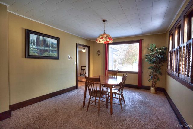 150 W Arch Street, Ironwood, MI 49938