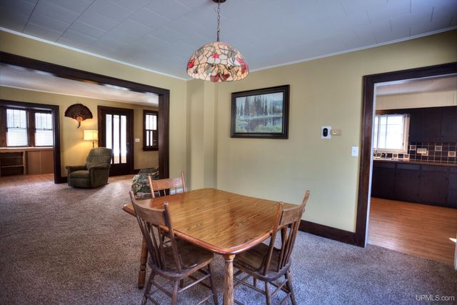 150 W Arch Street, Ironwood, MI 49938