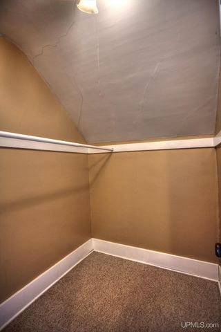 150 W Arch Street, Ironwood, MI 49938