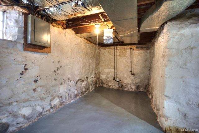 150 W Arch Street, Ironwood, MI 49938