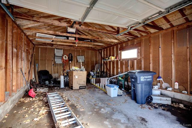 150 W Arch Street, Ironwood, MI 49938