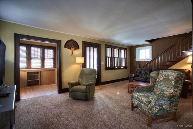 150 W Arch Street, Ironwood, MI 49938