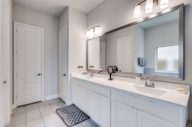 333 Foxthorne Way, Little Elm, TX 75068