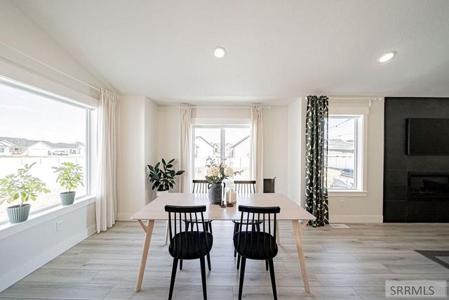 576 Hollow Drive, Ammon, ID 83401