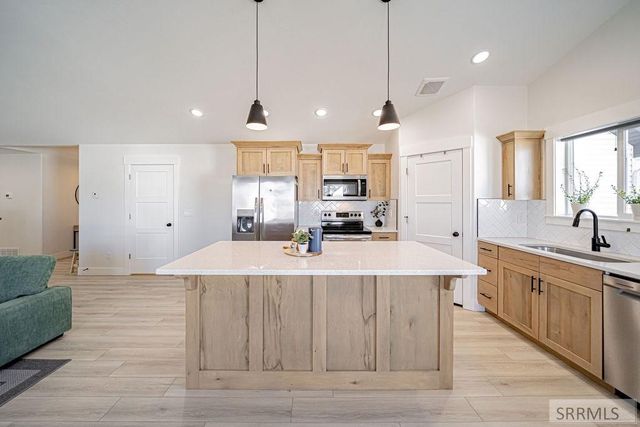 576 Hollow Drive, Ammon, ID 83401