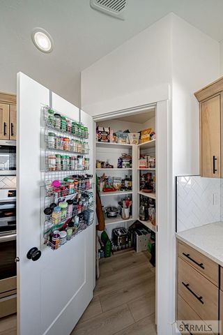 576 Hollow Drive, Ammon, ID 83401