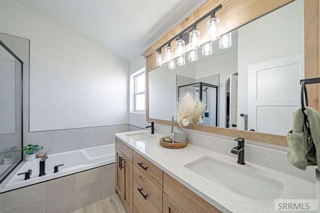 576 Hollow Drive, Ammon, ID 83401