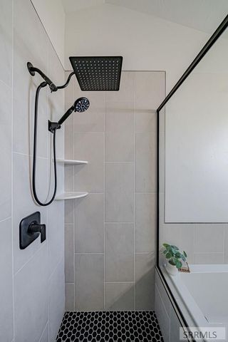 576 Hollow Drive, Ammon, ID 83401