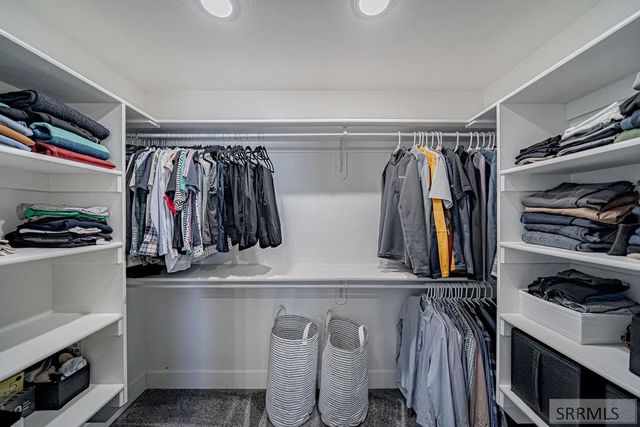 576 Hollow Drive, Ammon, ID 83401