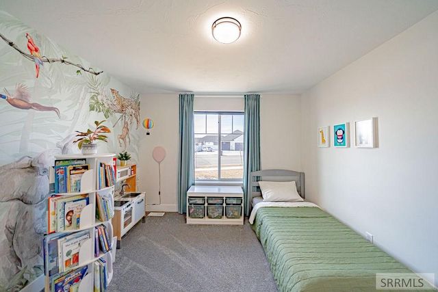 576 Hollow Drive, Ammon, ID 83401