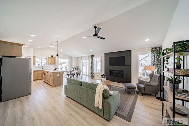 576 Hollow Drive, Ammon, ID 83401