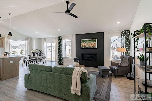 576 Hollow Drive, Ammon, ID 83401