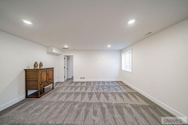 576 Hollow Drive, Ammon, ID 83401