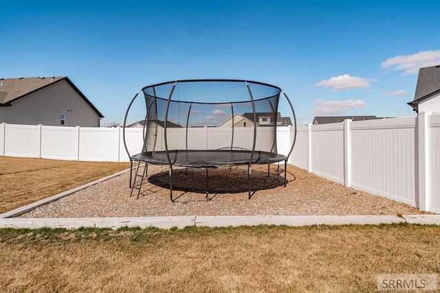 576 Hollow Drive, Ammon, ID 83401