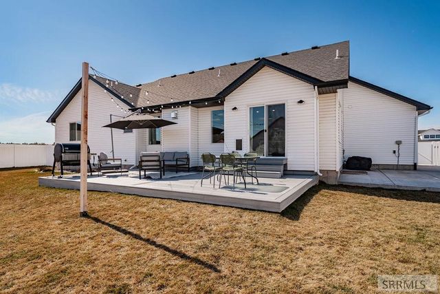 576 Hollow Drive, Ammon, ID 83401