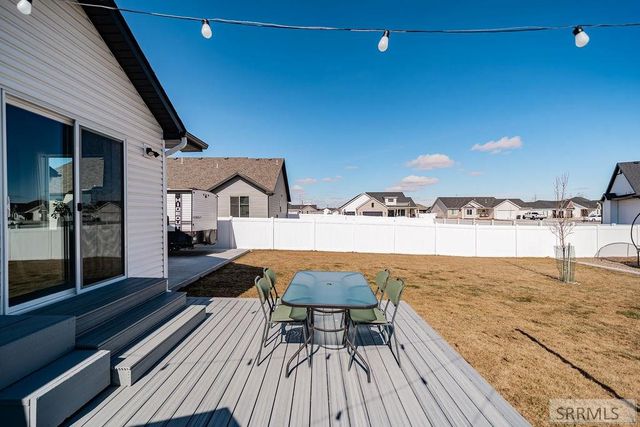 576 Hollow Drive, Ammon, ID 83401