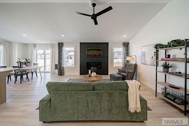 576 Hollow Drive, Ammon, ID 83401