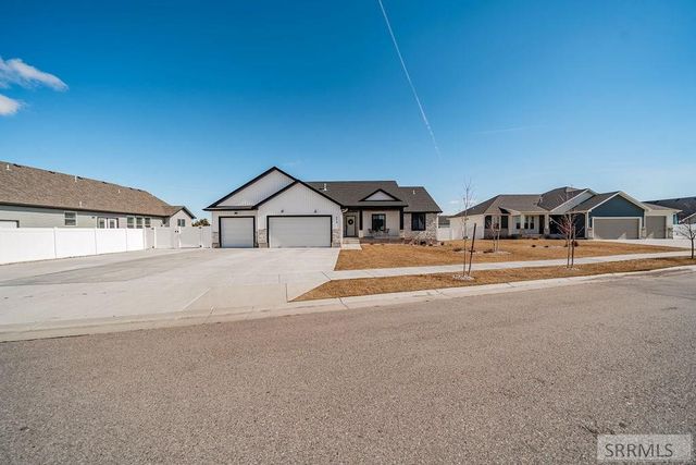 576 Hollow Drive, Ammon, ID 83401