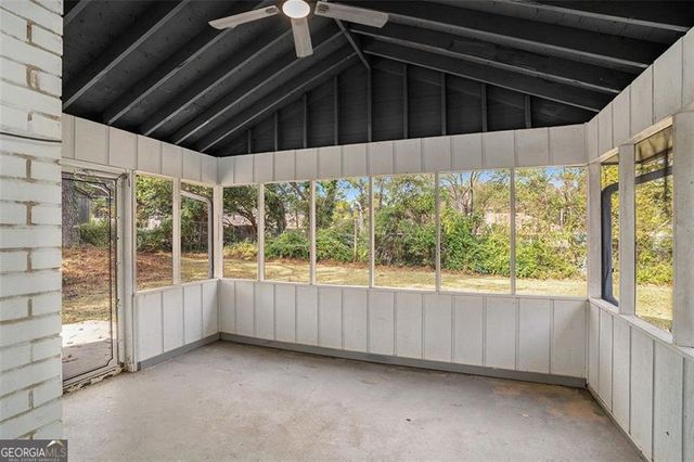 650 HONEY CREEK Road SE, Conyers, GA 30094