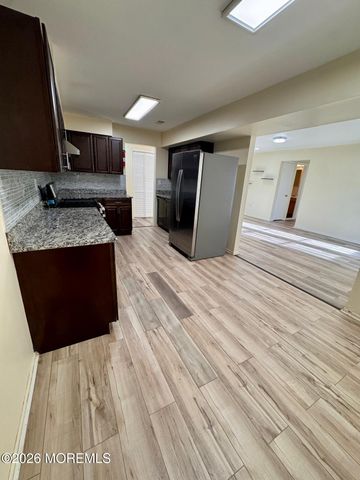 1202 Green Hollow Drive 1202, Iselin, NJ 08830