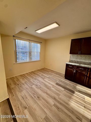 1202 Green Hollow Drive 1202, Iselin, NJ 08830