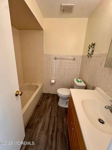 1202 Green Hollow Drive 1202, Iselin, NJ 08830