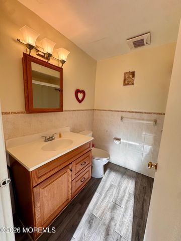1202 Green Hollow Drive 1202, Iselin, NJ 08830
