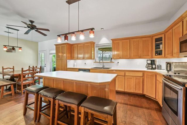 315 Preston Glen, Gunter, TX 75058