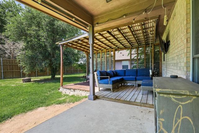 315 Preston Glen, Gunter, TX 75058