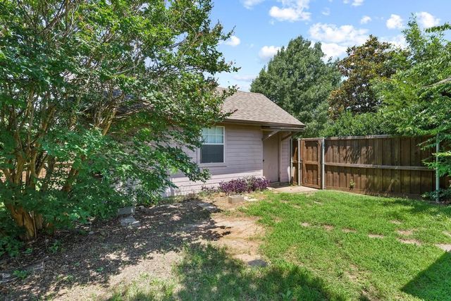 315 Preston Glen, Gunter, TX 75058