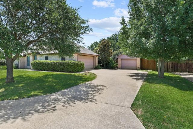 315 Preston Glen, Gunter, TX 75058