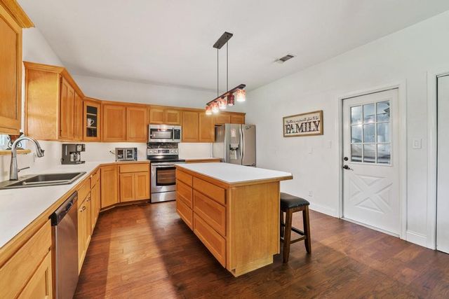 315 Preston Glen, Gunter, TX 75058