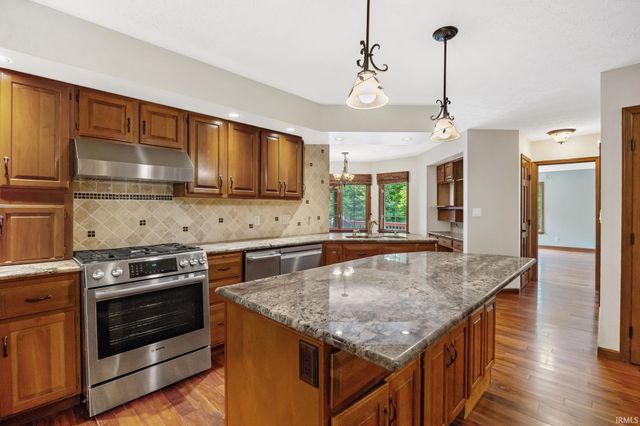 7402 Abby Marle E, West Lafayette, IN 47906
